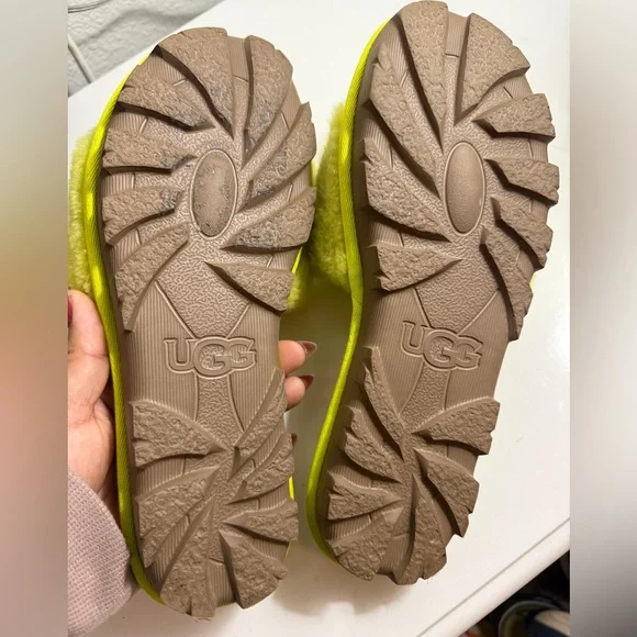 UGG Vibrant Lime Fluffy Slippers - Picture 5 of 5